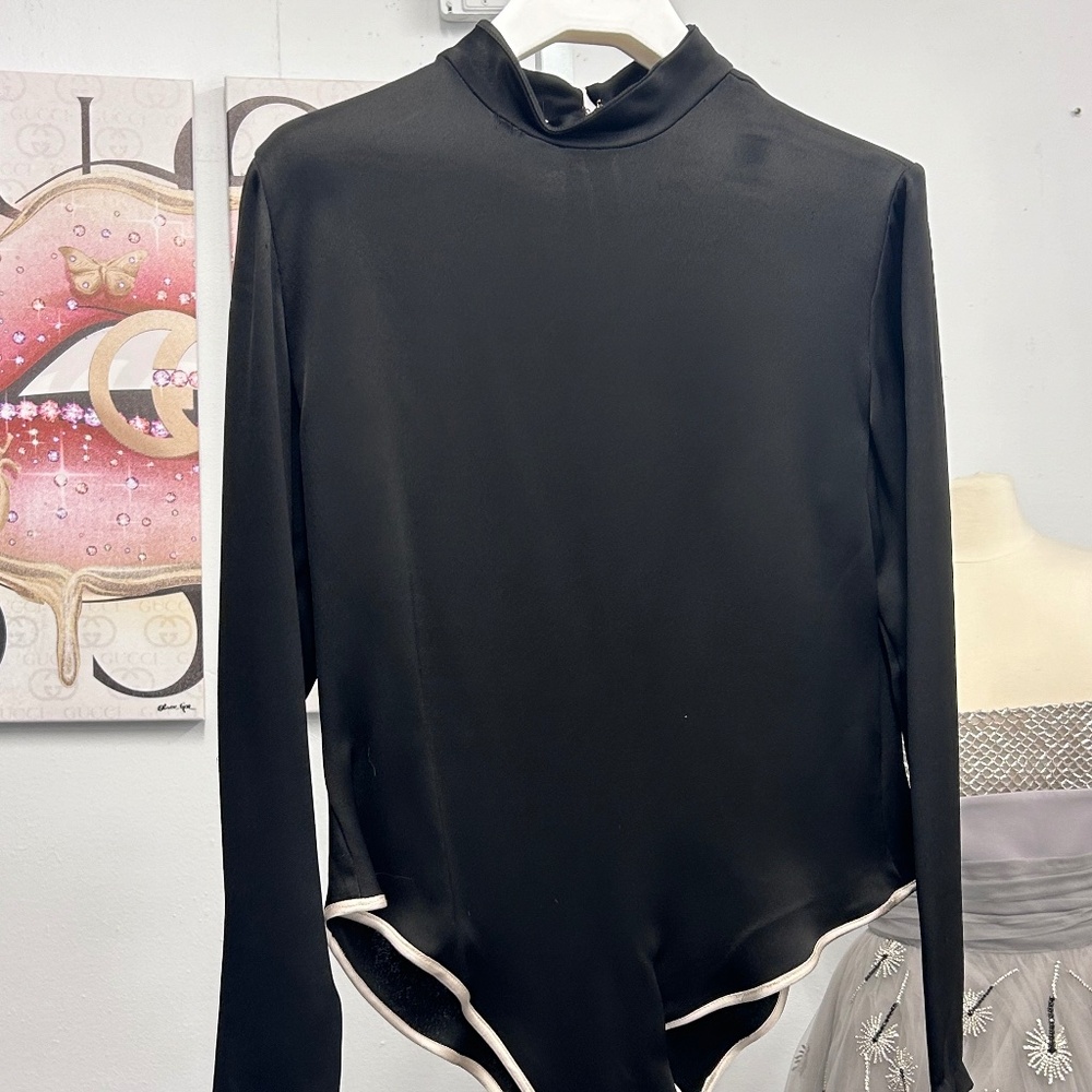 Esmie Vie black long sleeve bodysuit sz 6 NWT
